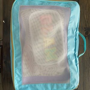 Stoney Clover travel set